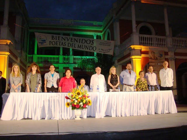 Foto de la Presidencia en la Clausura del VII Festival Internacional...